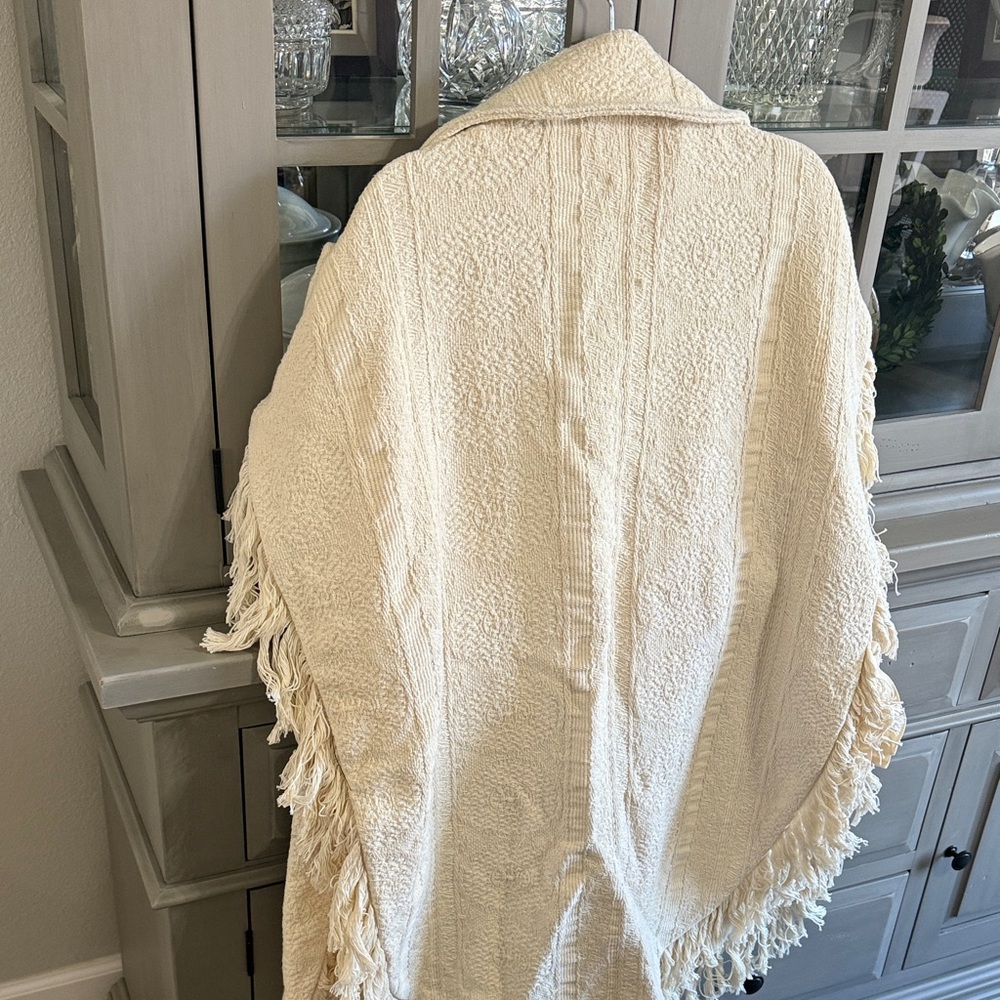 BCBG Cream Fringe Cardigan with Brown Pockets, OS, Brand New!!! - Picture 6 of 7